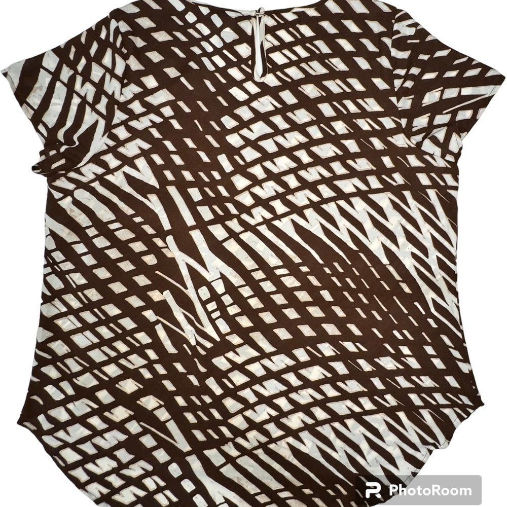 Lane Bryant Top Sz 18/20 V Neck Embellished short sleeves Brown White