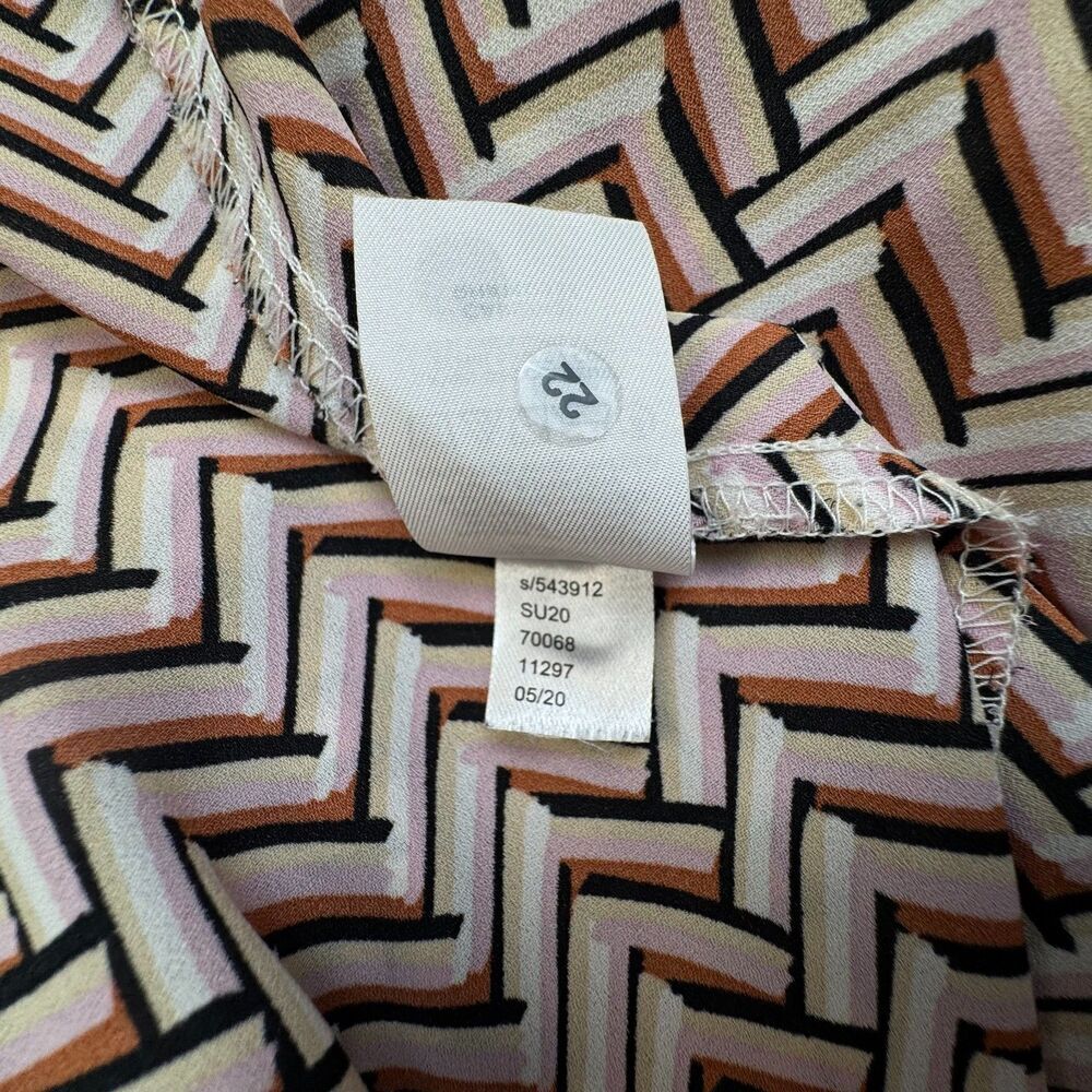 LOFT Plus Sz 18 Ruffle Crew Neck Front Keyhole Flutter Sleeves Pink ZigZag Print