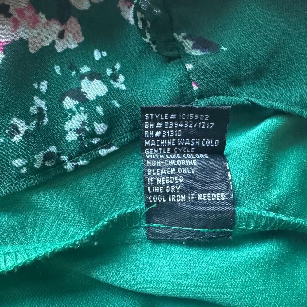 BWear Women Top Sz S Lined VNeck Front Ruffle Sleeveless Green Floral Multicolor