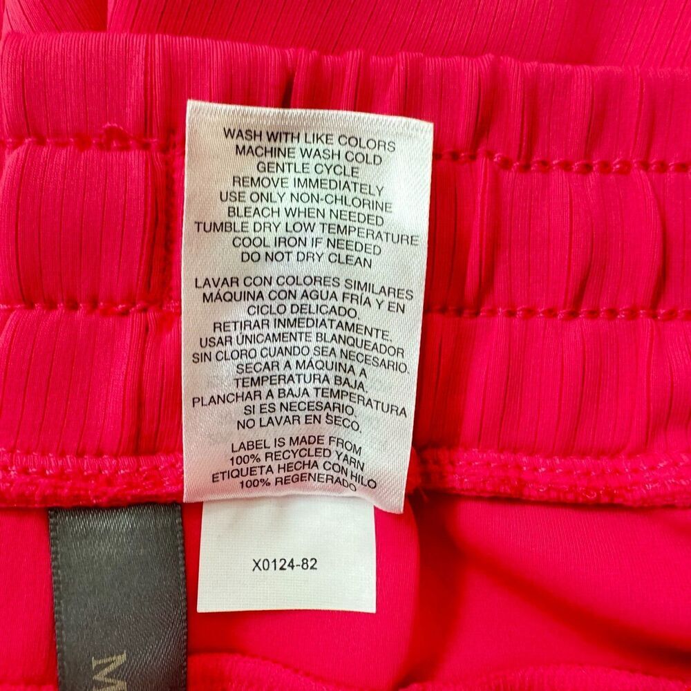 Pantalones cortos deportivos de mujer Mondetta, talla M, color sorbete de frambuesa, de tela scuba suave acanalada