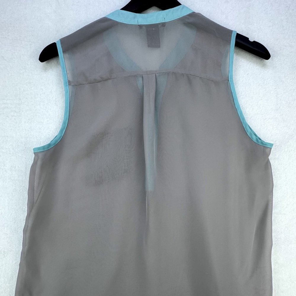 About A Girl sheer gray and green blouse w/3 buttons sleeveless Size Medium