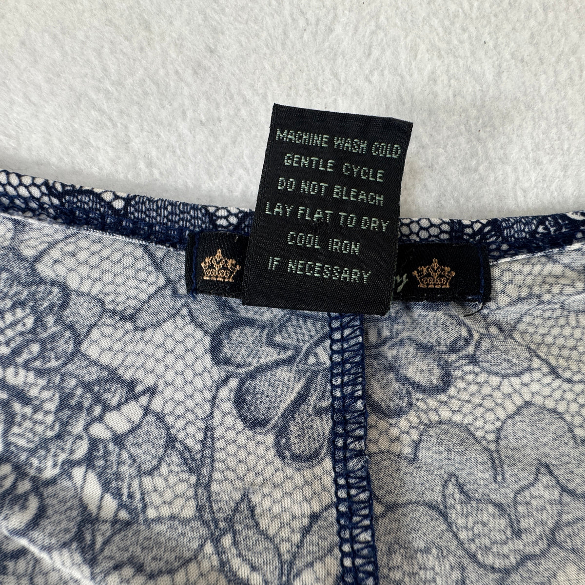 Suzie in the City Women's Blue Floral Lace Print Tunic Top Size M