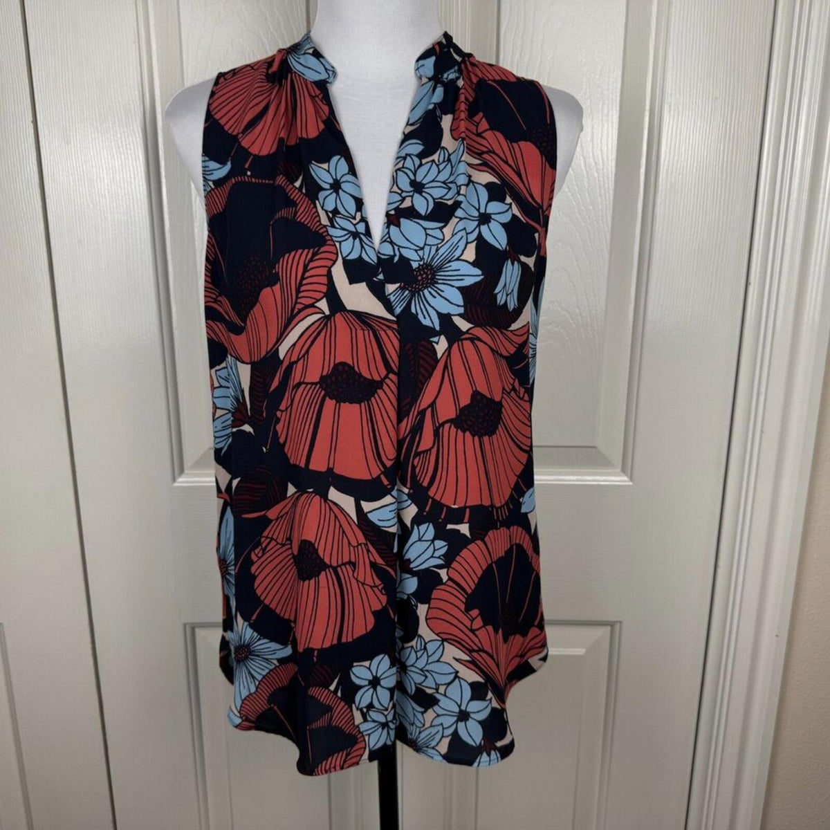 Loft Women Top Sz XS Henley Sleeveless Multicolor Floral Print