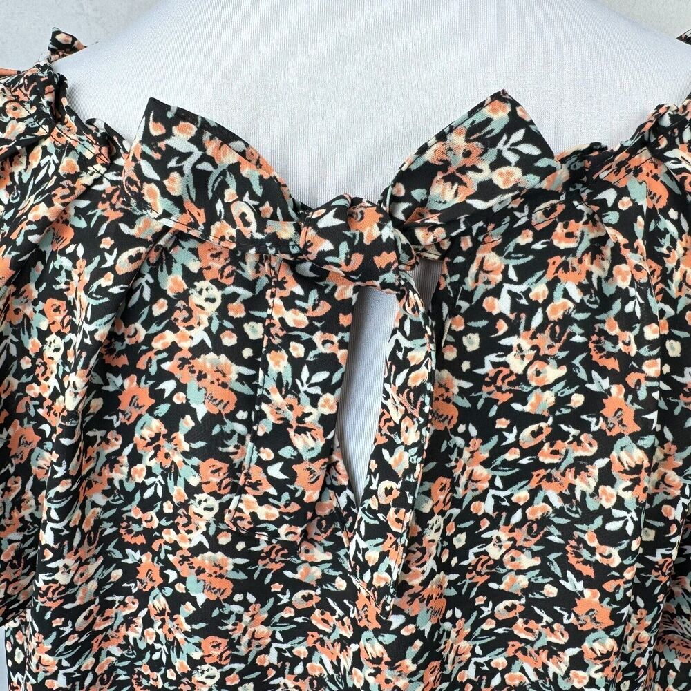 LC Lauren Conrad Top Women Sz L Black Multi Floral Pleated Round Neck Tie Back