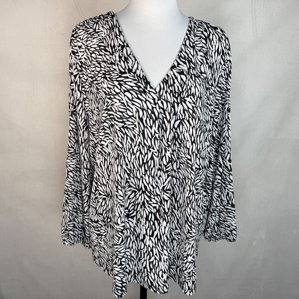 Vince Camuto Black White Top Sz XXL VNeck Elastic Cuff Long Sleeve Pullover
