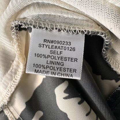 Sound & Matter Blouse Sz M Ivory Charcoal V-Neck Sleeveless Peplum Zip Open Back