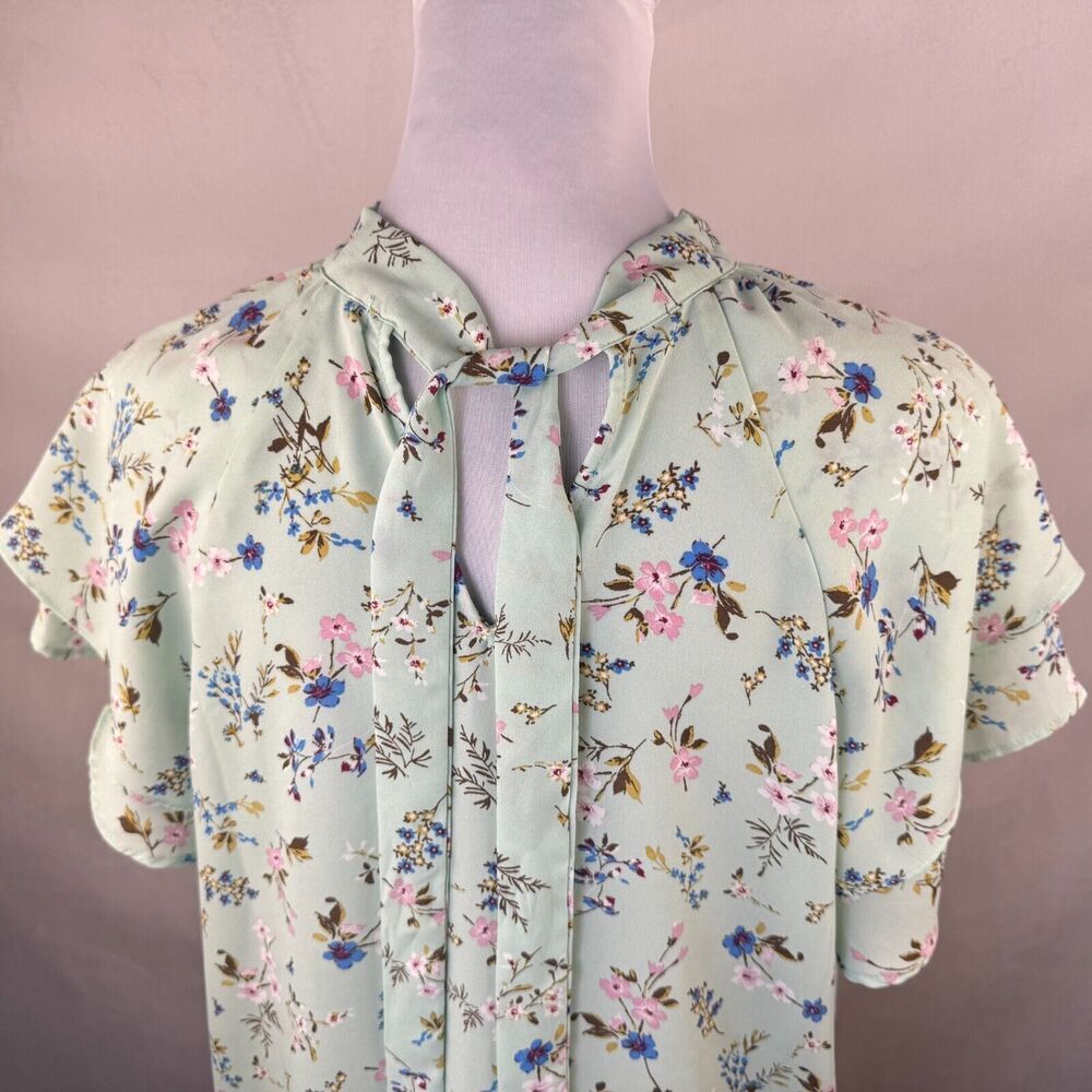 Pleione Top Sz L Sheer Green Floral Tie Around Neck Flutter Short Sleeve