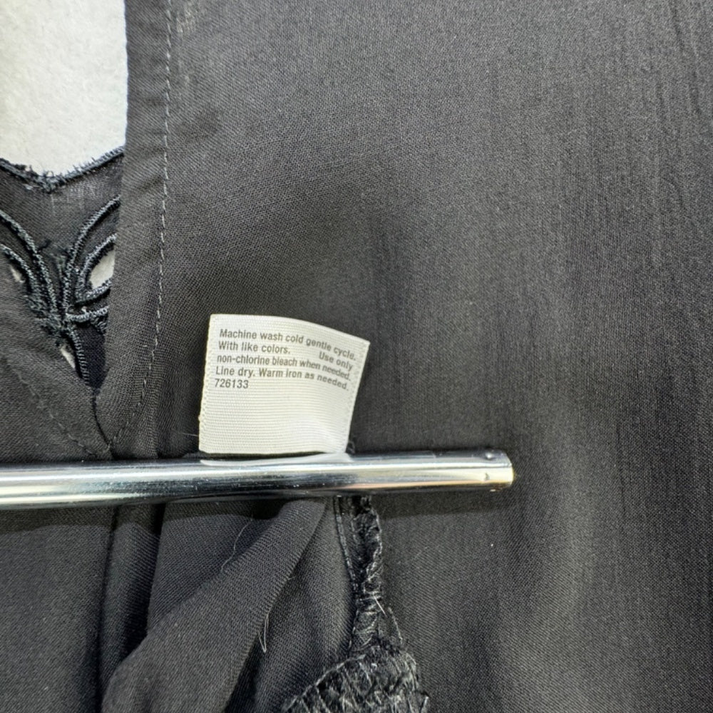 A.N.A. Top Sz 1X Black Embroidered Front sleeveless