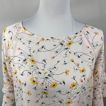 Loft Ladies Blouse Sz M Pink Floral Ruffle 3/4 Length Sleeve Ladder Trim Career