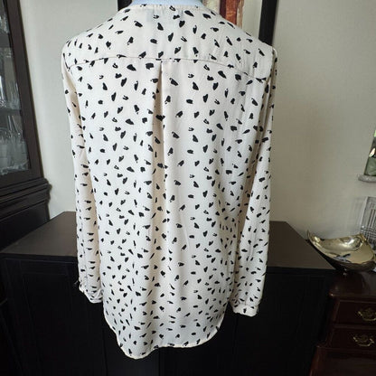 ASTR Blouse Sz XS Beige Black Print VNeck Ladder Stitch Trim Cuffed Long Sleeve