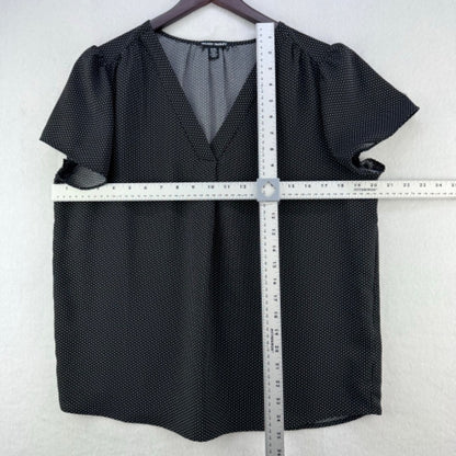 Hilary Radley Top Women Sz M V-Neck short sleeve black with white polka dots