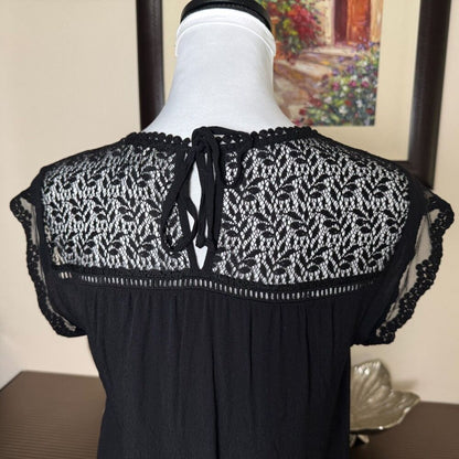 Daniel Rainn Blouse Sz M Black Rayon Ladder Stitch Lace Crochet Cap Sleeves