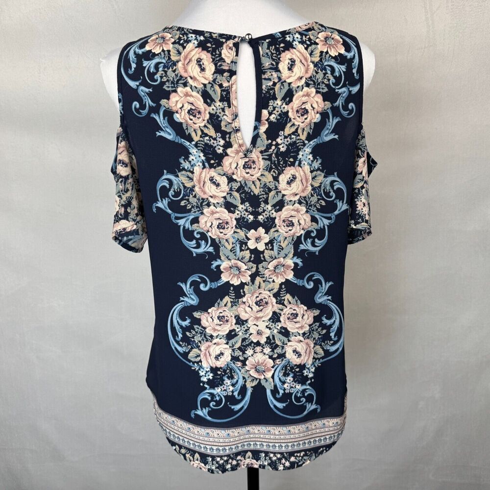 Meraki Blouse Sz M Navy Floral Print Scoop Neckline Cold Shoulder Back Keyhole