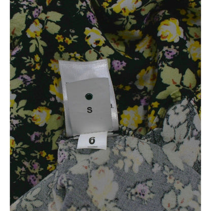 So Goods For Life Juniors Short Sleeve Crop Top V-Neck Floral Black Sz S NWT