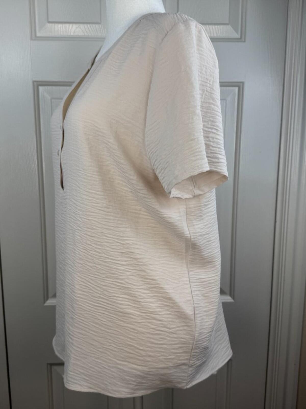 NWT Hilary Radley Beige Textured Short Sleeve Henley Top XL - B2252