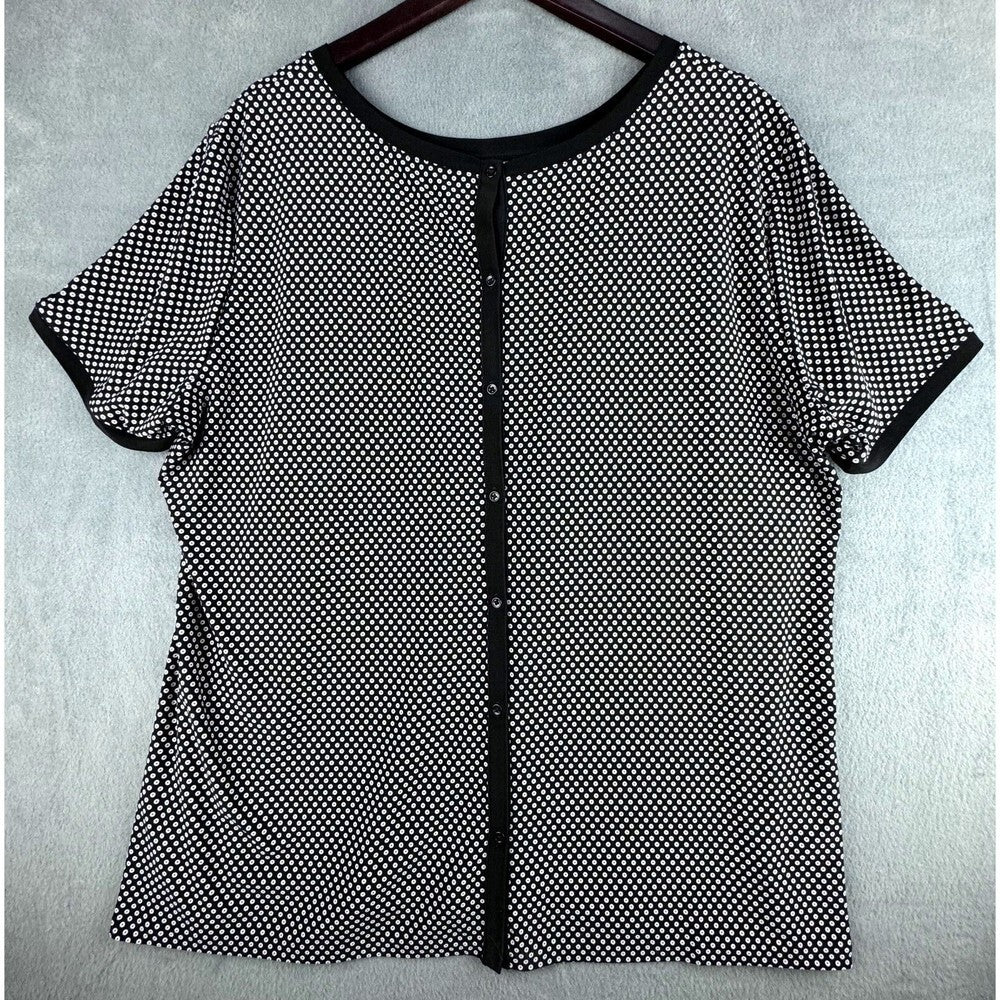 Anne Klein Top Sz 2X Black and white dots short sleeve