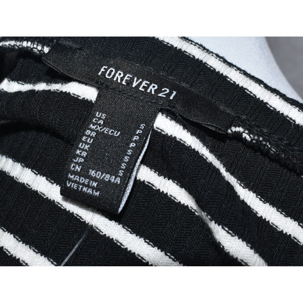 Forever 21 Womens Top Black and White stripes Stretch  V-Neckline - Size Small
