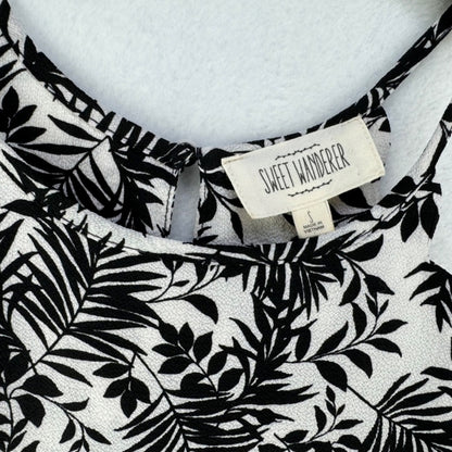 Sweet Wanderer Tank Top Sz S White and black floral scalloped halter