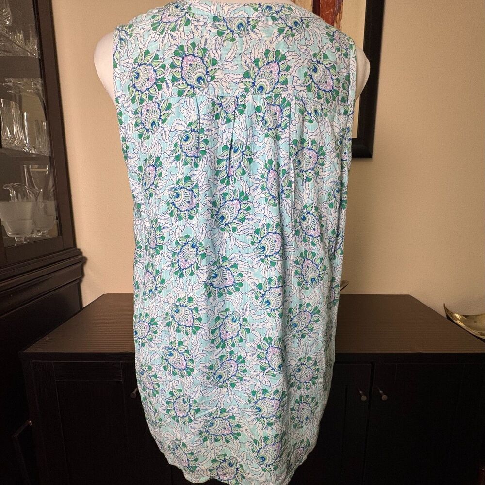 LOFT Top Sz S Light Blue Floral Pintuck Split Neck Henley Lined Fabric Button
