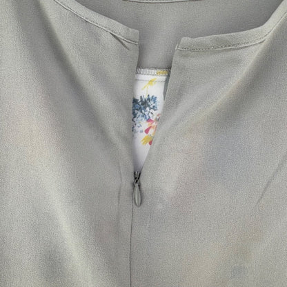KUT From The Kloth Top Sz M Back Zipper Short Sleeves Gray + Front Floral Print