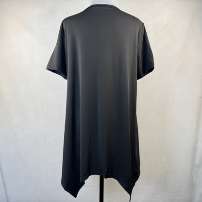 BloomChic Women Top NWT US 14 Black Knit Asymmetrical Hem Short Sleeve Crew Neck