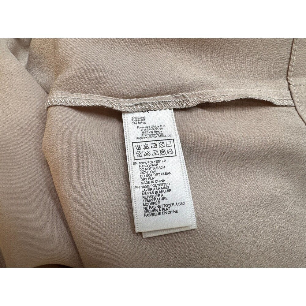 Forever 21 Ladies Blouse Sz S Beige Boat Neck Back Button Blouse Short Sleeve