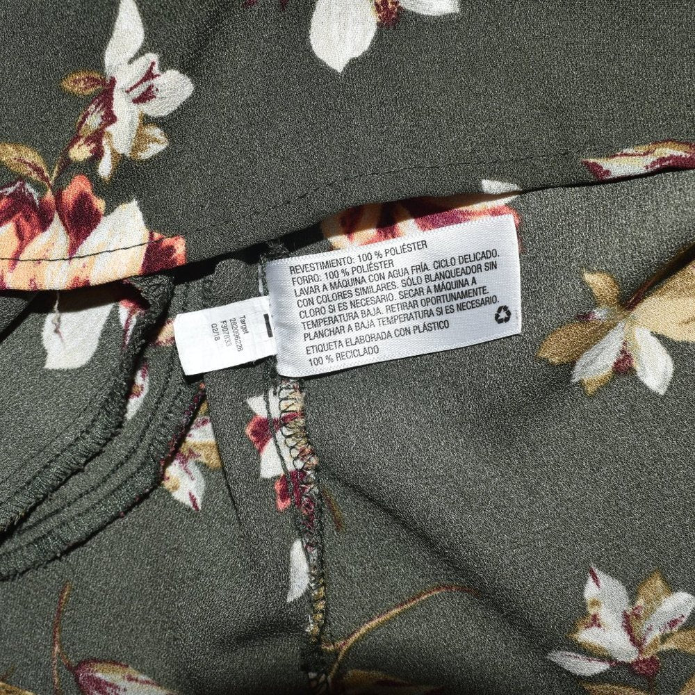 Xhilaration Sz M Green Floral Print Jumpsuit with wide leg short