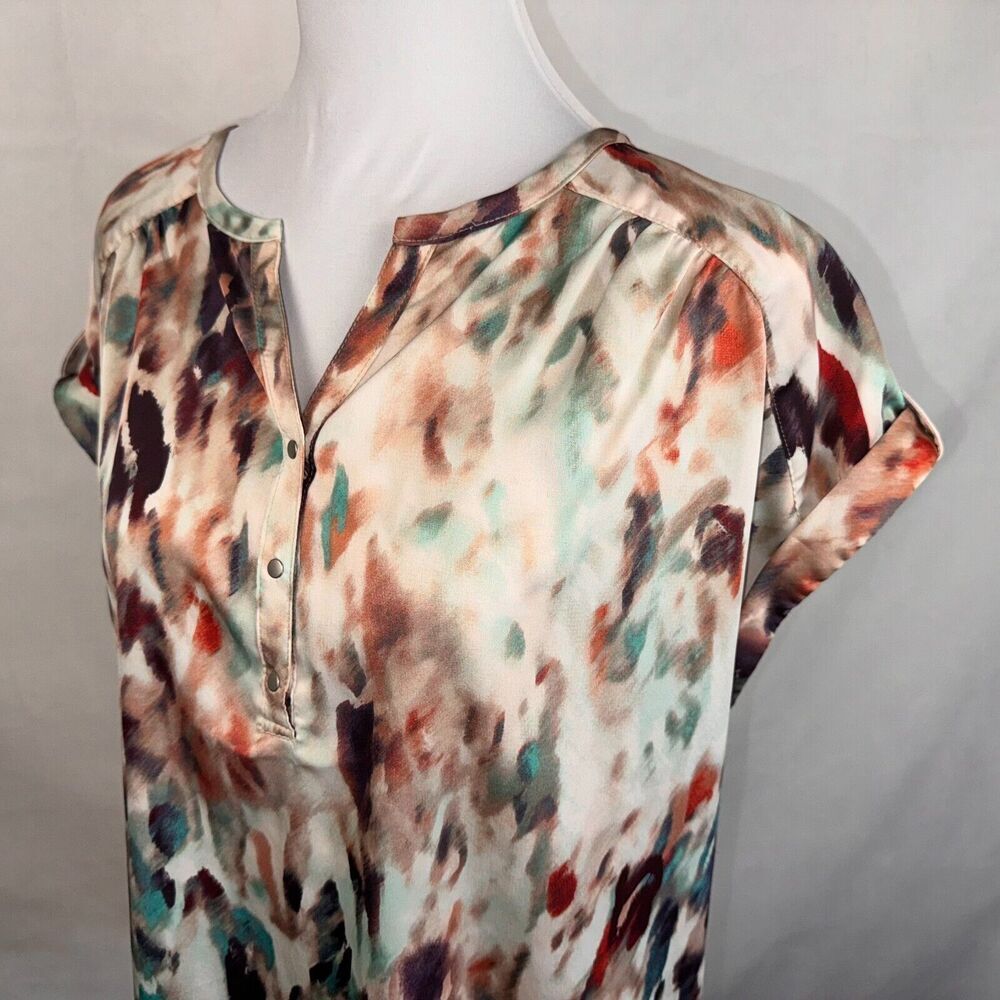 Liz Claiborne Blouse Sz M Beige Multicolor Print Henley neckline cap sleeve