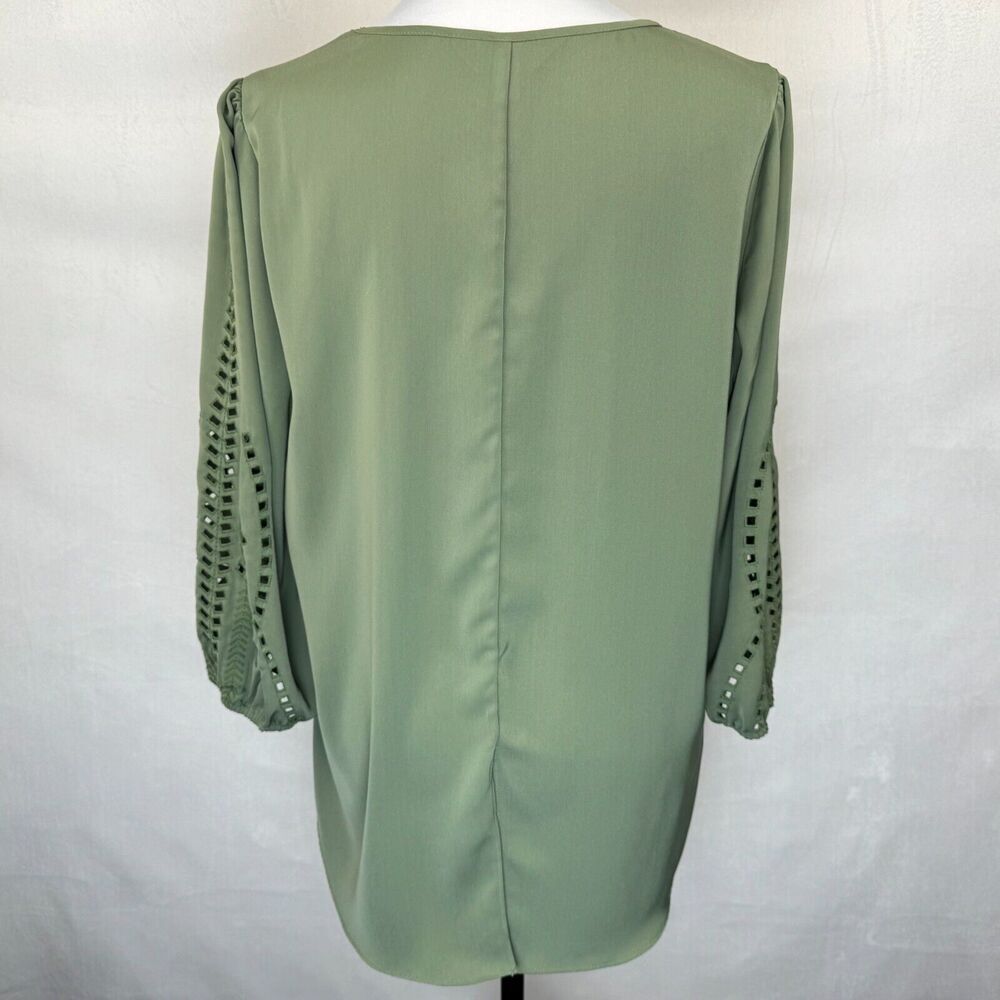 Market & Spruce Tunic Sz L Green Round Neckline Long Cut Out Sleeve Split Back