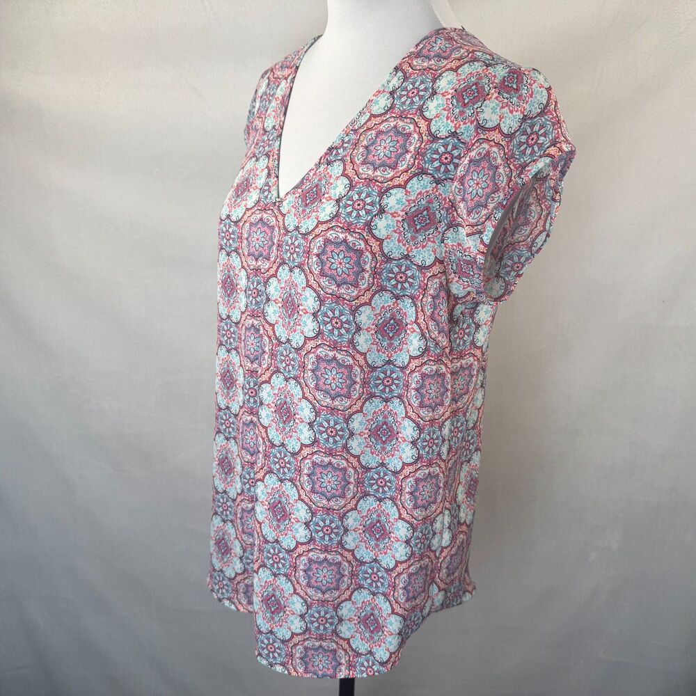 DR2 Ladies Sz S Multicolor Blouse Cap Sleeve VNeck Flowy Career Work