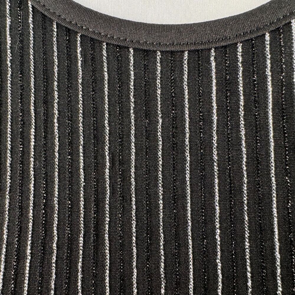 Unbranded Women Tank Top Sz S Black Ribbed metallic silver and black thread