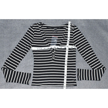 Forever 21 Womens Top Black and White stripes Stretch  V-Neckline - Size Small