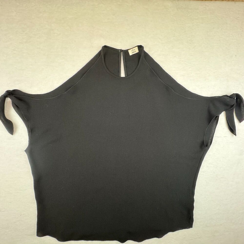 Wilfred Top Sz M Black Halter Cold Shoulder Knot Back Keyhole