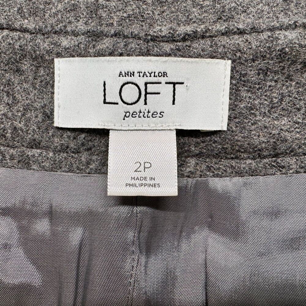 Loft Anne Taylor Skirt Sz 2P Button Wrap faux back pockets back center slit gray