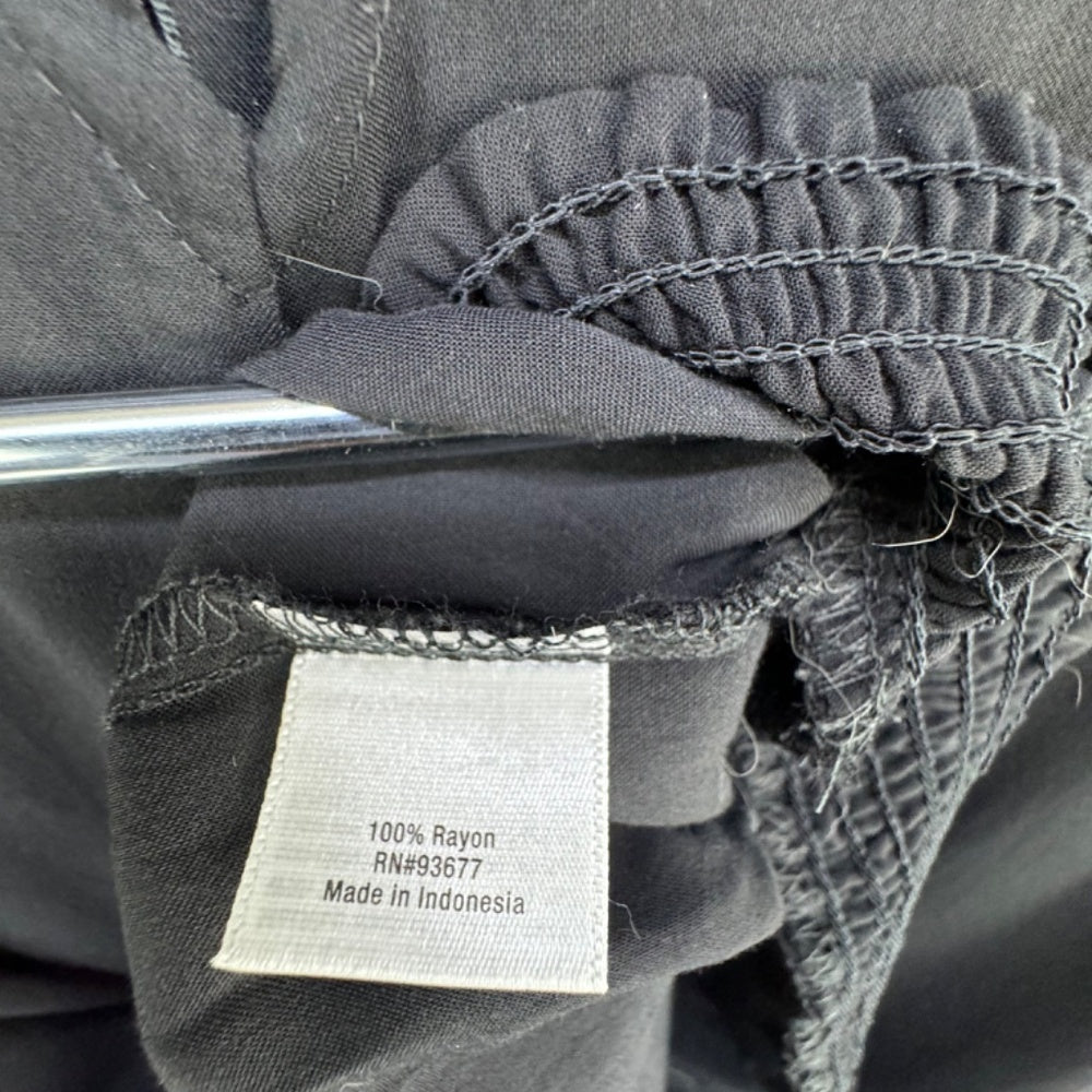 A.N.A. Top Sz 1X Black Embroidered Front sleeveless