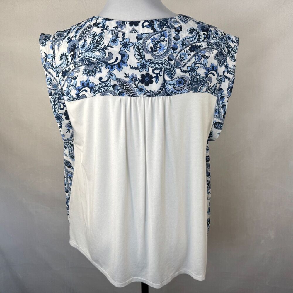 Zac & Rachel Sz L Top White Paisley Print Blue Henley V Neck Buttons Cap Sleeve