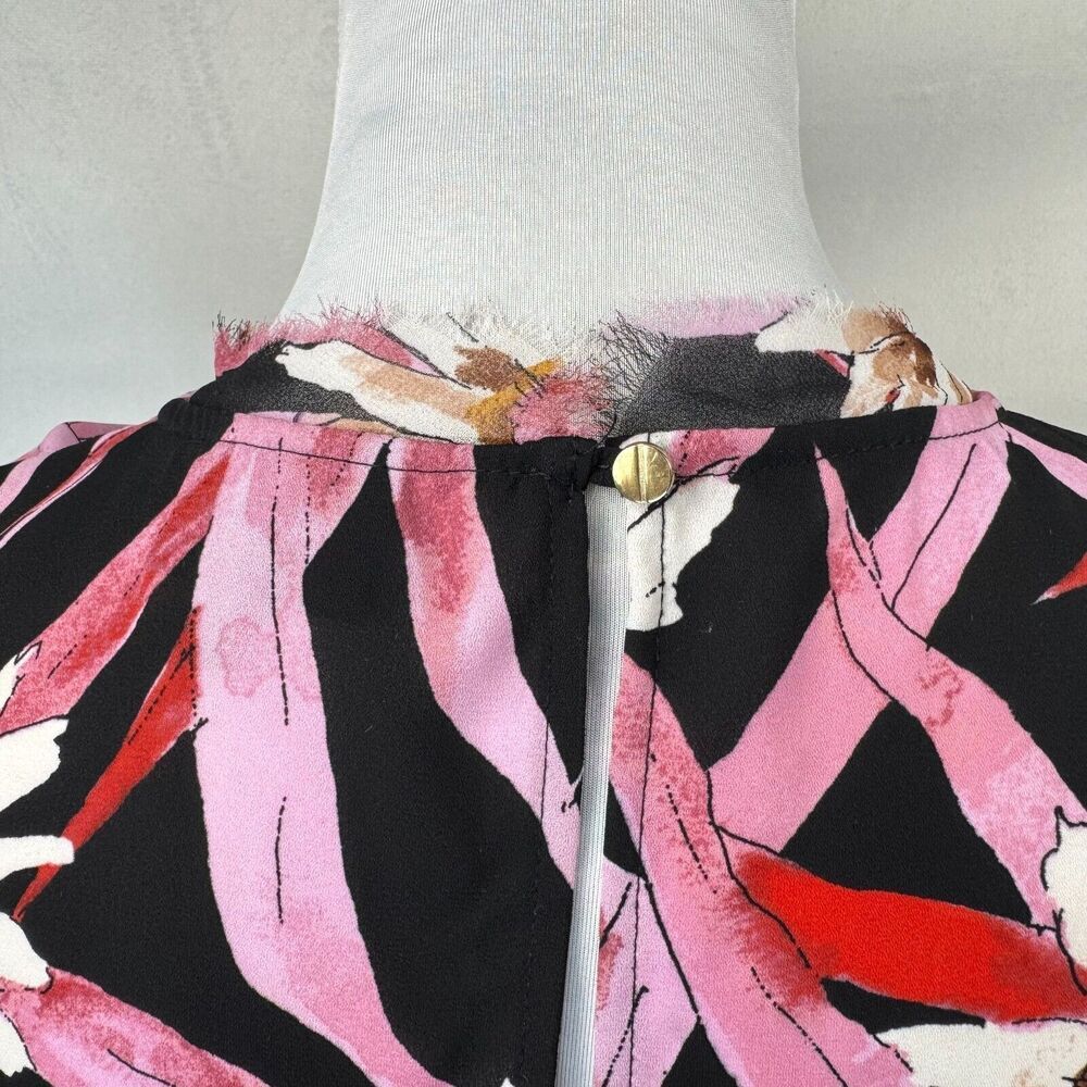 Who What Wear Ladies Top Sz S Black Floral Print Fringe Round Neckline and Hem