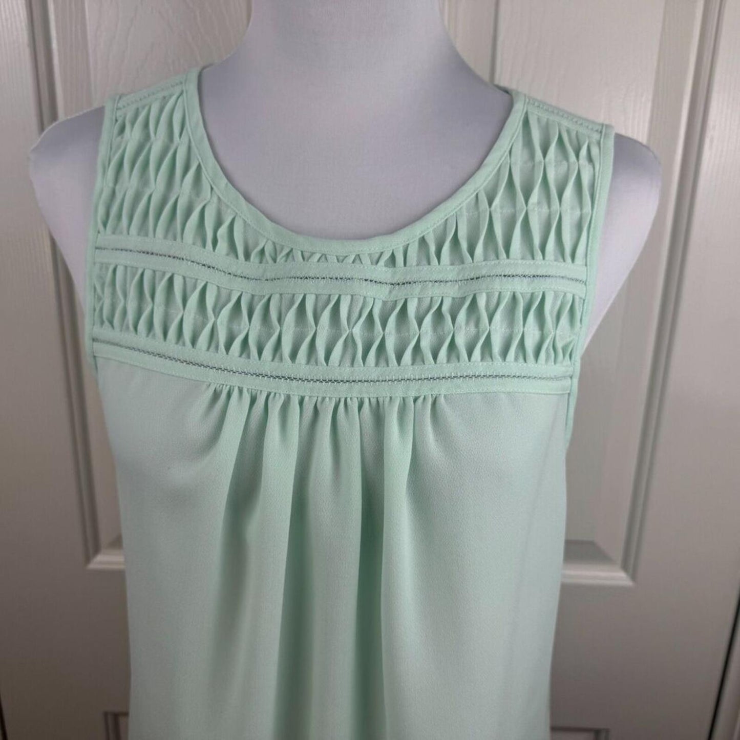 ELLE Women Top Sz M Sheer Round Neck Sleeveless Light Green Smocked Yoke