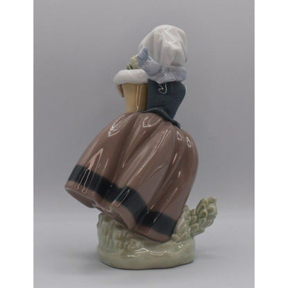 Lladro 5223 Spring is Here Vintage Figurine