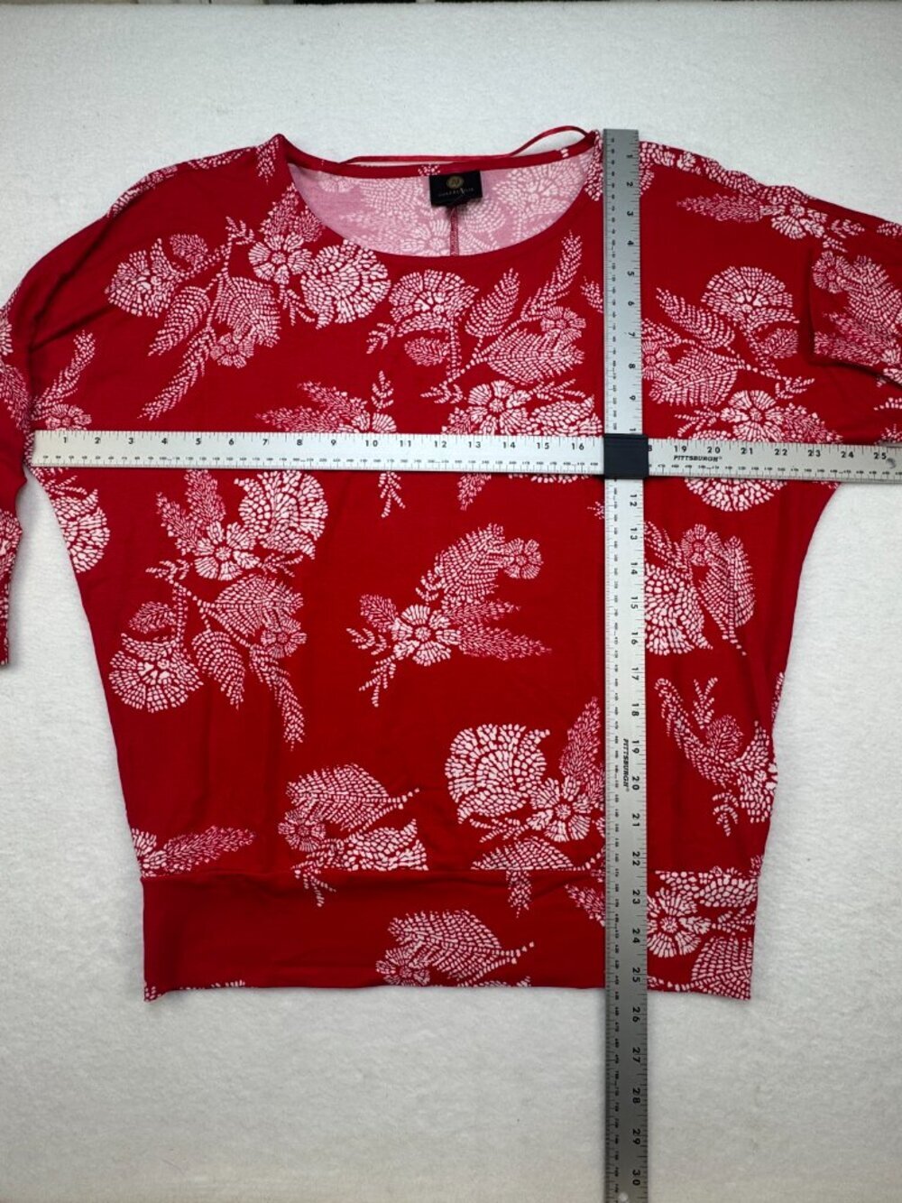 JM Collection Top Women Size XS Red with white flowers