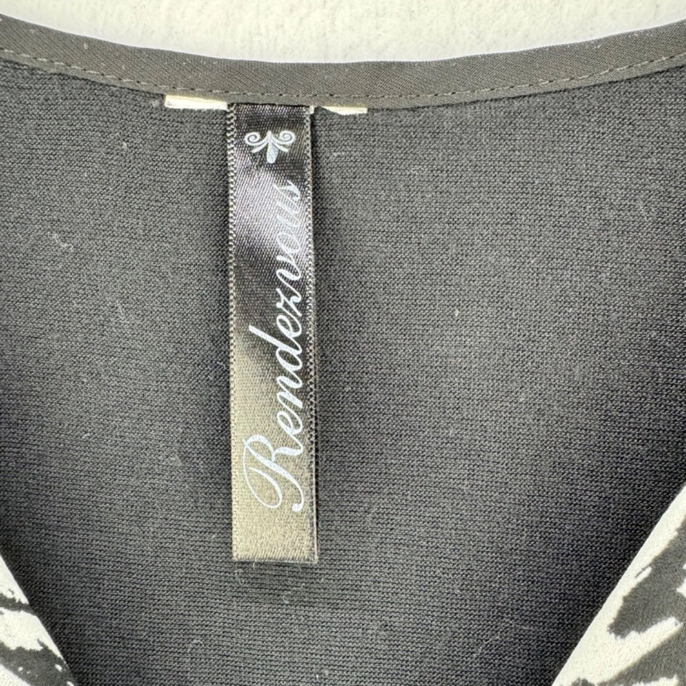 Rendezvous Women Top Sz S Sleeveless black and white contrast trim solid black