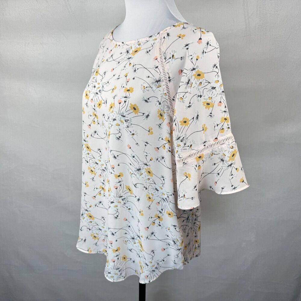 Loft Ladies Blouse Sz M Pink Floral Ruffle 3/4 Length Sleeve Ladder Trim Career