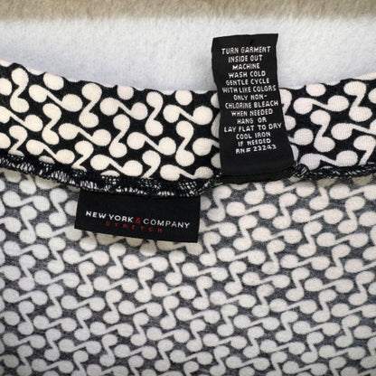 New York Company Flare Skirt Sz L Pull-On Black and White A-Line