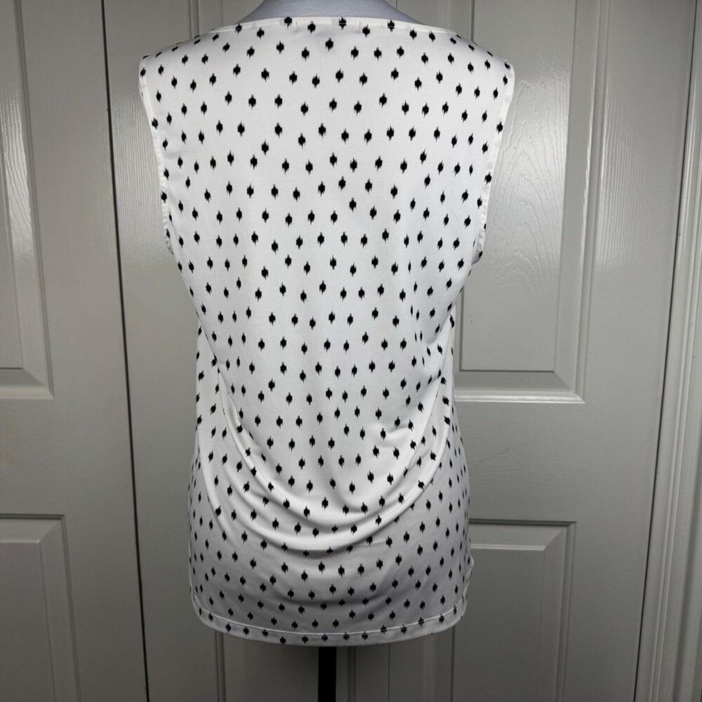 Banana Republic Women Top Sz S White Black Print Scoop Pleated Neck Sleeveless