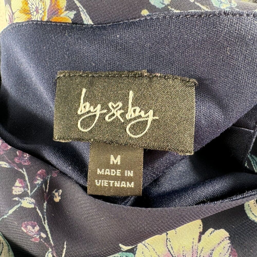 By & By Ladies Sz M Navy Blouse Cropped Lined Sheer Flutter Sleeve V-Neck Bow