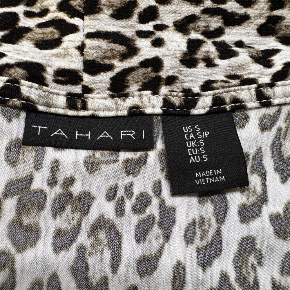 Blusa Tahari sin mangas, talla S, estampado animal, cuello en V, con lazo al frente
