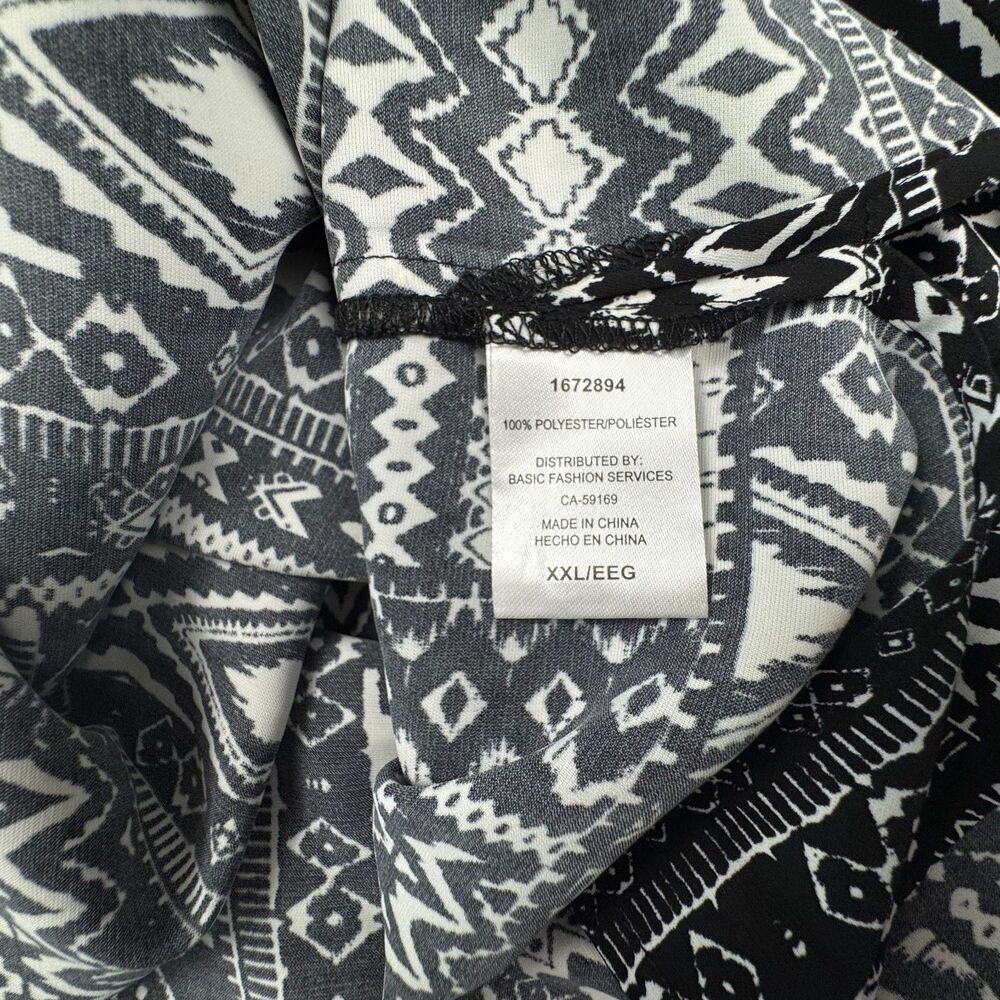 Mario Serrani Women Top SZ XXL NWT Geometric Black/White VNeck 3/4 Sleeve B2121