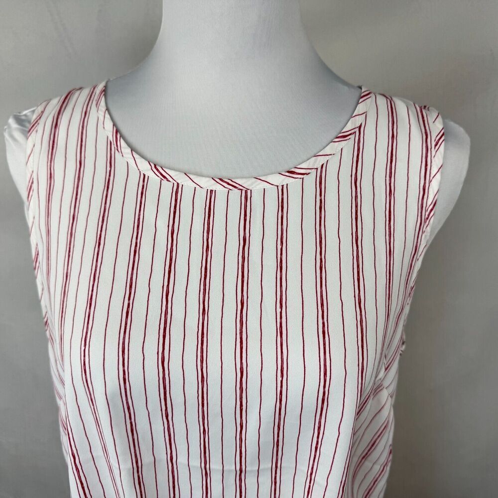 BCBG Max Azria Top Sz S Off-White Red Round Neck Sleeveless Keyhole Slit back