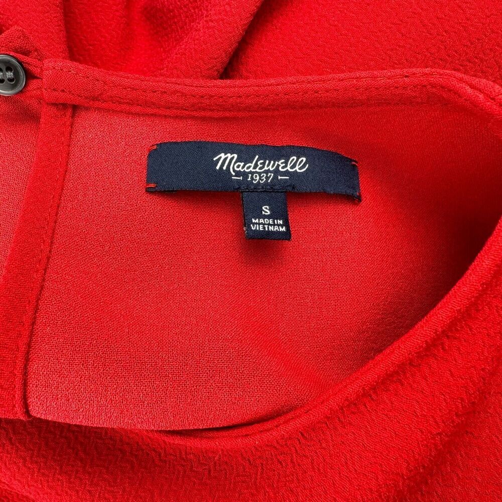 Madewell Ladies Top Sz S Red Crepe Crew Neck Short Sleeve Keyhole Back Pleat