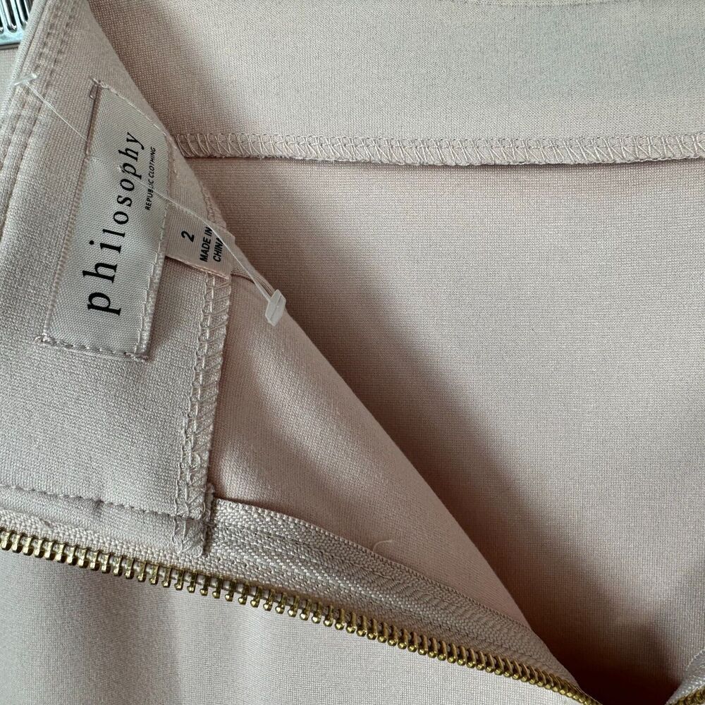Philosophy Ladies Pencil Skirt Sz 2 Mid Length Dusty Pink Stretch